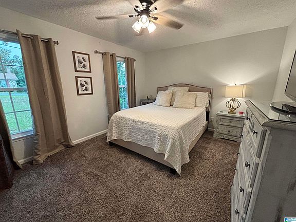 5th image of 720 Darlene Dr