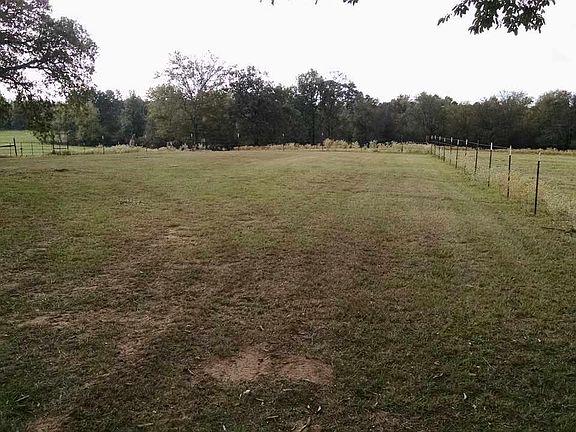 4th image of 907 SE County Road 3430