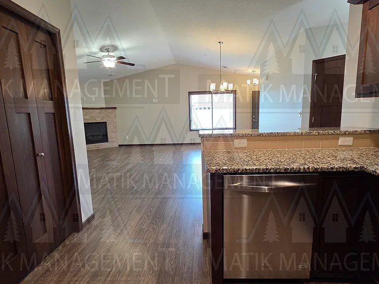 2581 Hawk Ridge Ct SE — Photo 28