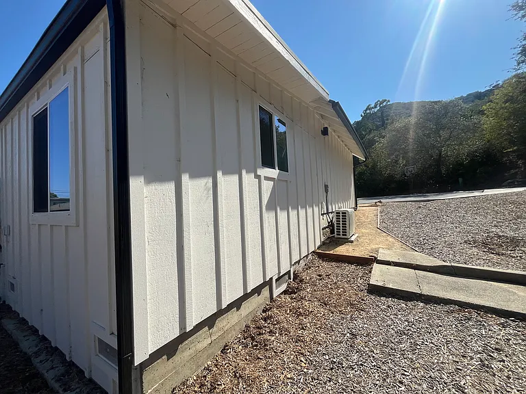 390 Hill St — Photo 20