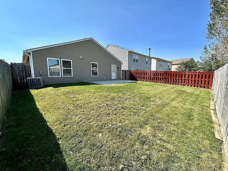 1719 Elijah Blue Dr — Photo 32