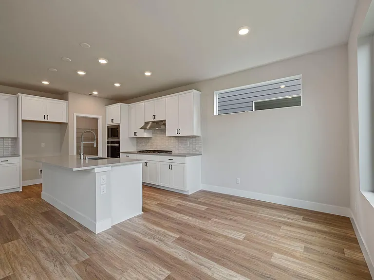 5388 Century Pl NE — Photo 11