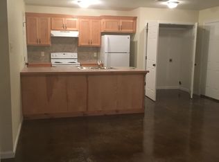 400 S Knapp St #B, Iowa, LA 70647