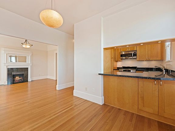 3rd image of 48 Arlington St