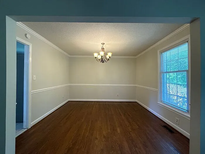 5710 Charing Pl — Photo 4