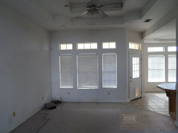2nd image of 2122 Summerfield Ln