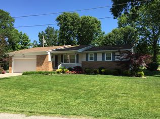 304 Eden Dr, Effingham, IL 62401