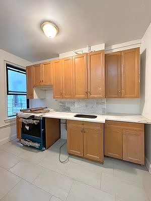 3rd image of 865 W End Ave APT 4E