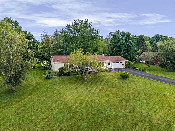 2nd image of 2411 Cayuga View Rd