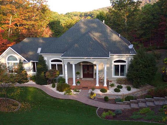2nd image of 754 Chinquapin Dr