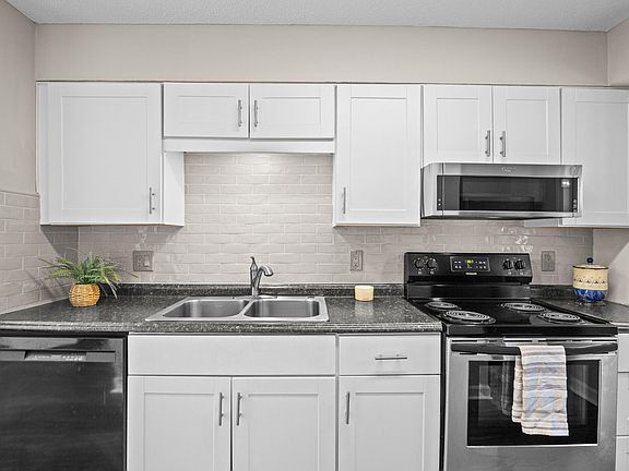 2nd image of 2500 Avent Ferry Rd APT 201