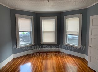 3 Chestnut St #1, Beverly, MA 01915