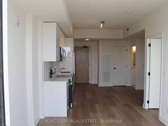 4th image of 33 Erie Ave #1212