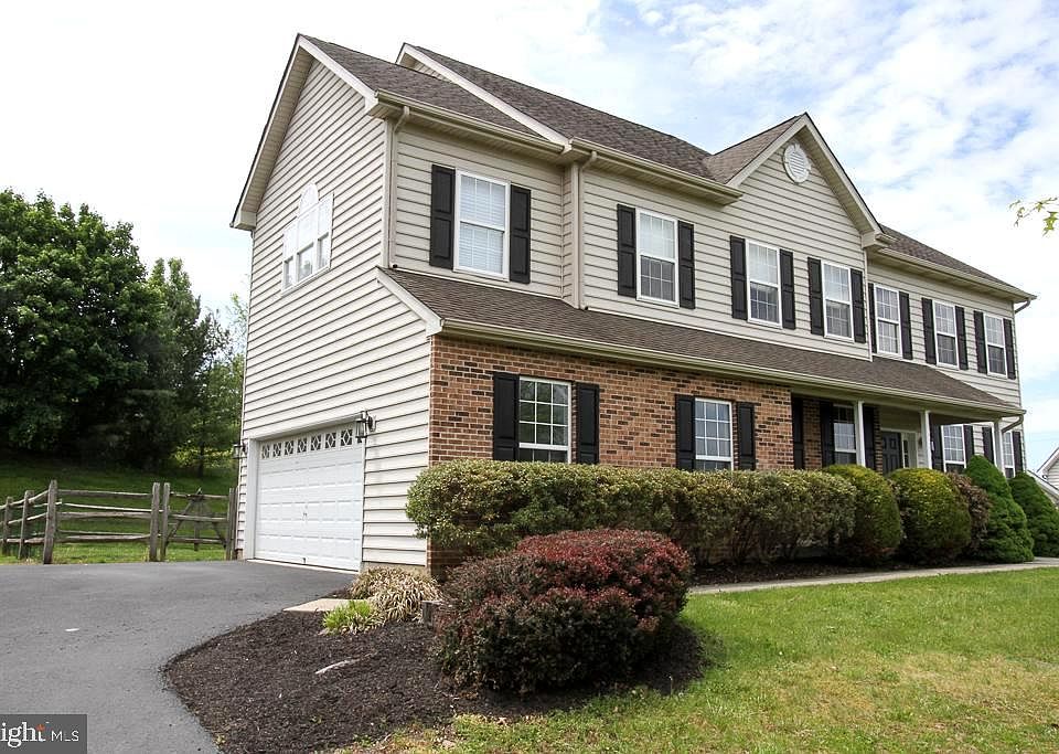 2500 Tracy Ln, Gilbertsville, PA 19525 Zillow