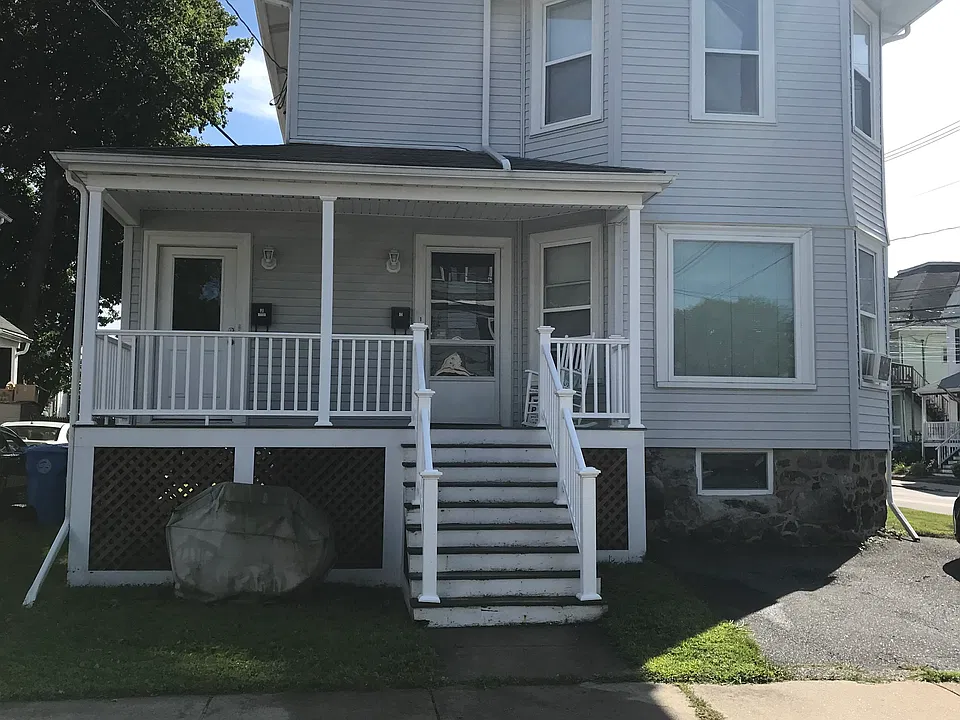 1 Fuller St #1
