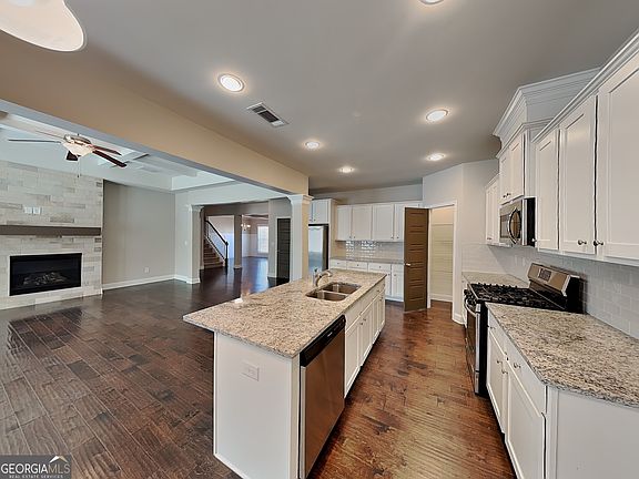 2nd image of 1861 Cobblefield Cir