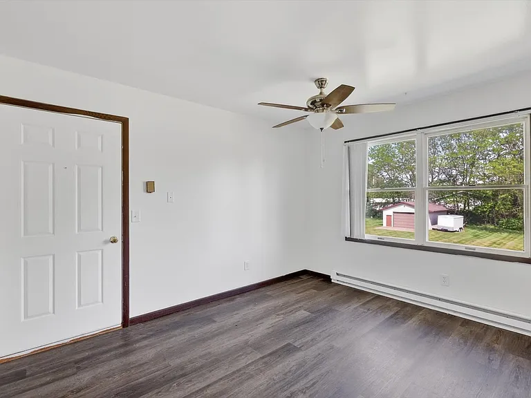 Sun Meadows Apartments — Photo 25
