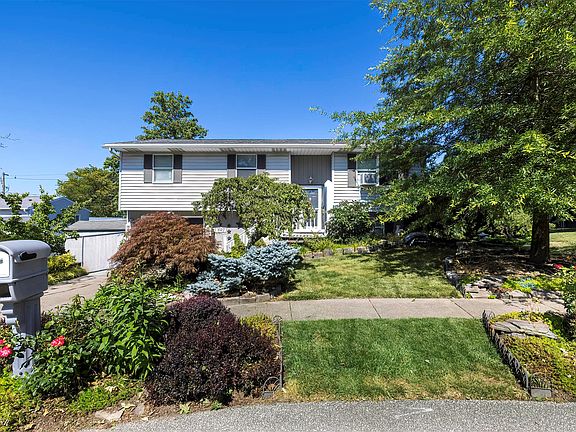 3rd image of 3527 Kristie Dr