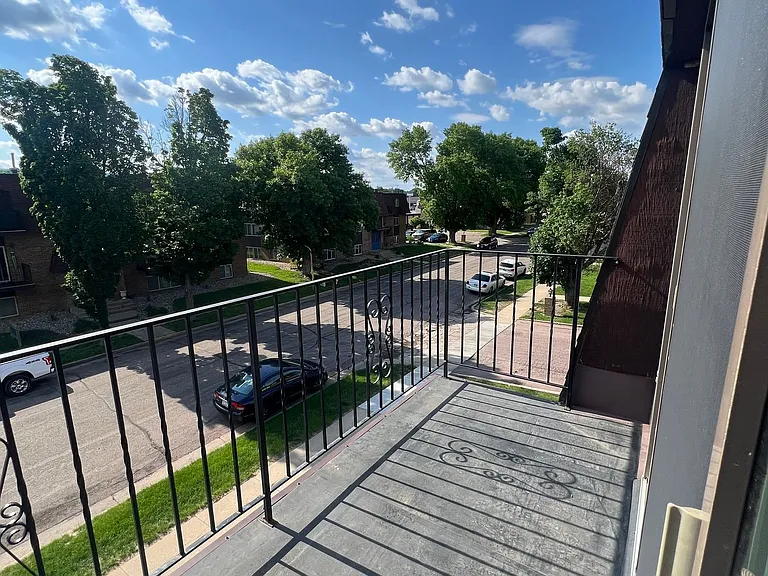 Willow Crossing Apartments — Photo 25