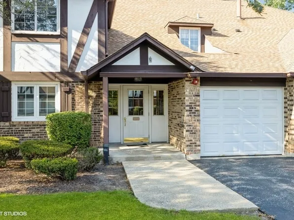 5806 Wolf Rd APT 1A, Western Springs, IL 60558