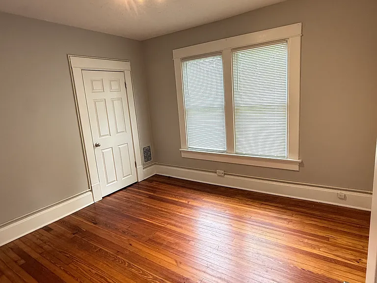 327 Clinton St #327 — Photo 16