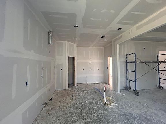 5th image of 9204 Riggs St