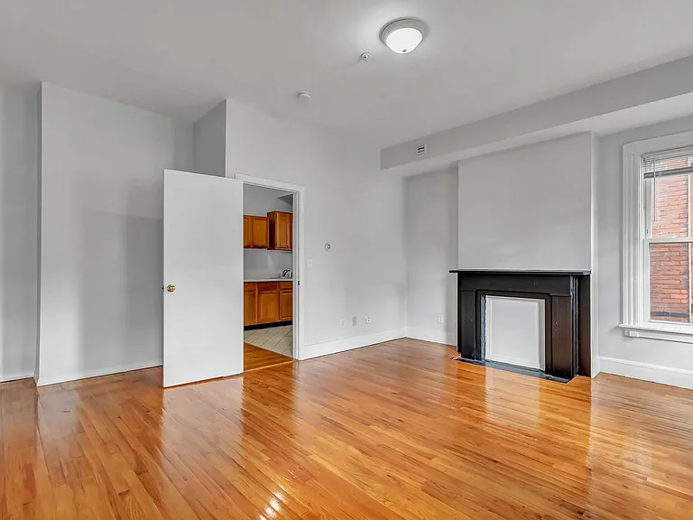 170 Park St #172 — Photo 3