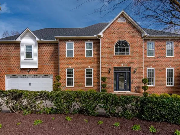 7098 Falcon Way, Trinity, NC 27370