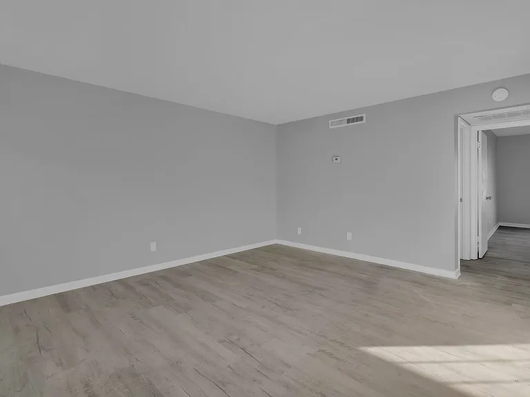 3700 Chateau Ln — Photo 6