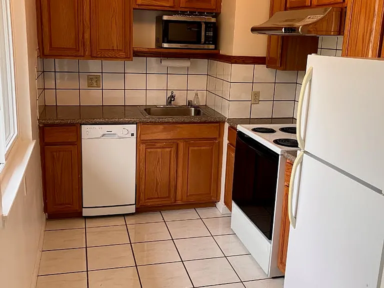 865 Northpoint Dr #5 — Photo 4