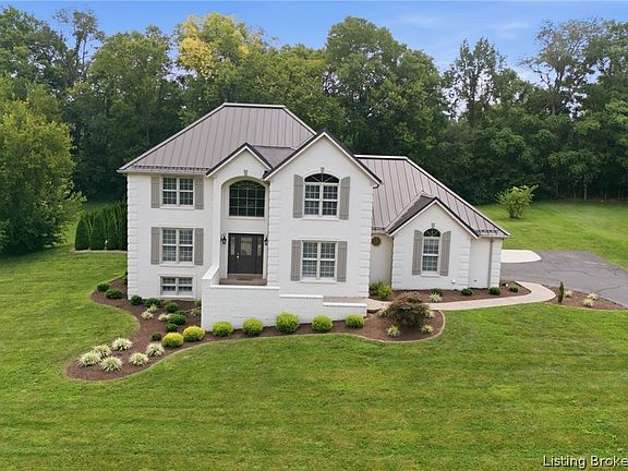 3rd image of 5715 Ridgefield Drive
