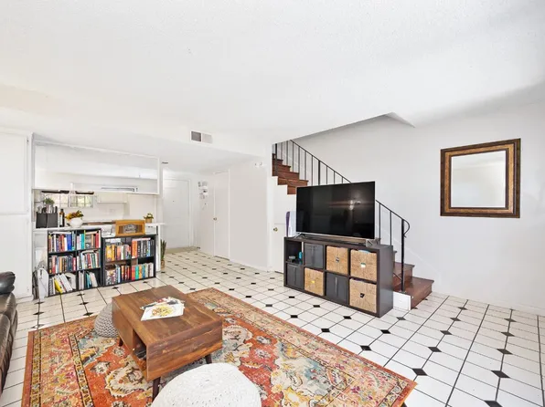 5626 Hillsdale Blvd APT A, Sacramento, CA 95842