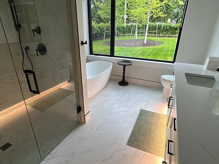 372 Moyne Dr — Photo 13