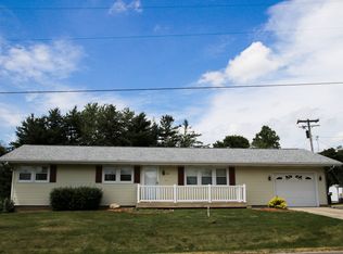 454 E Parkside Dr, Washburn, IL