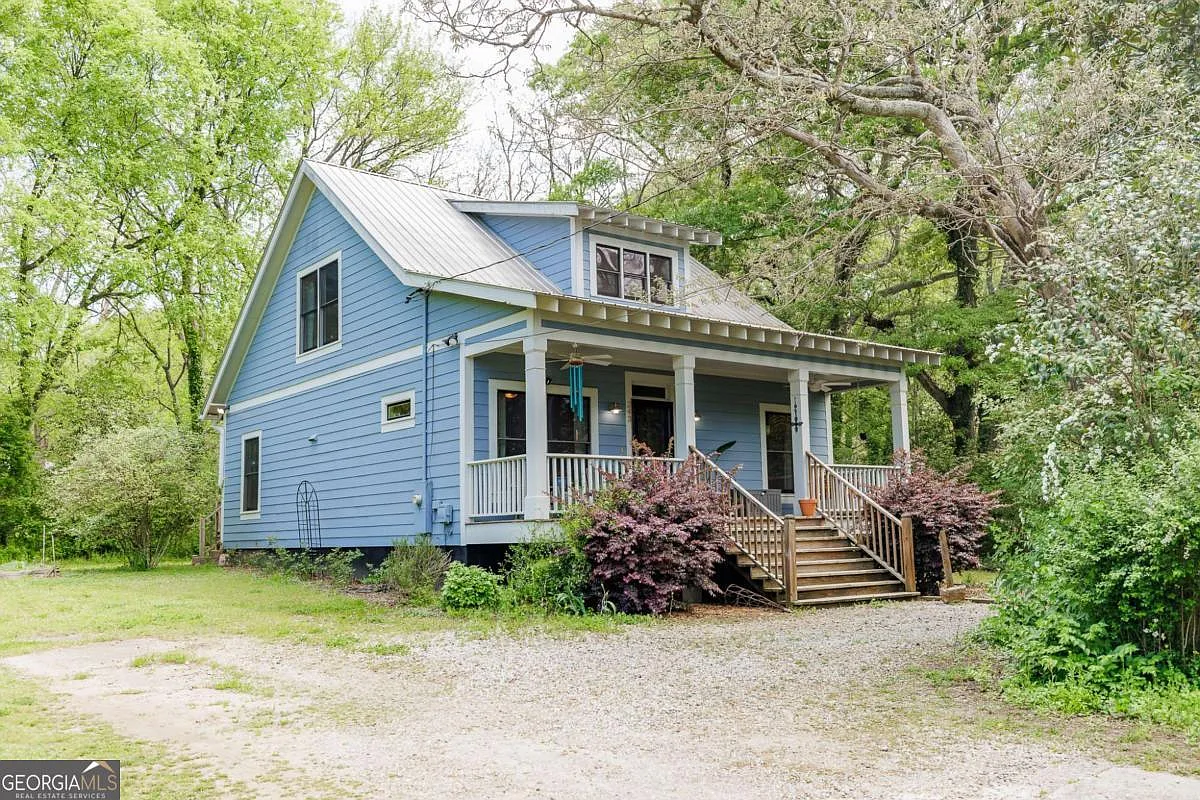 243 Arch St photo 1