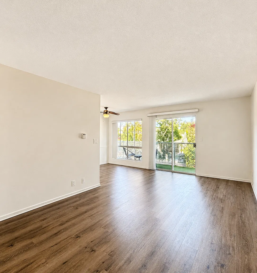 1 bed, 800 sqft, $2,495 — Photo 2