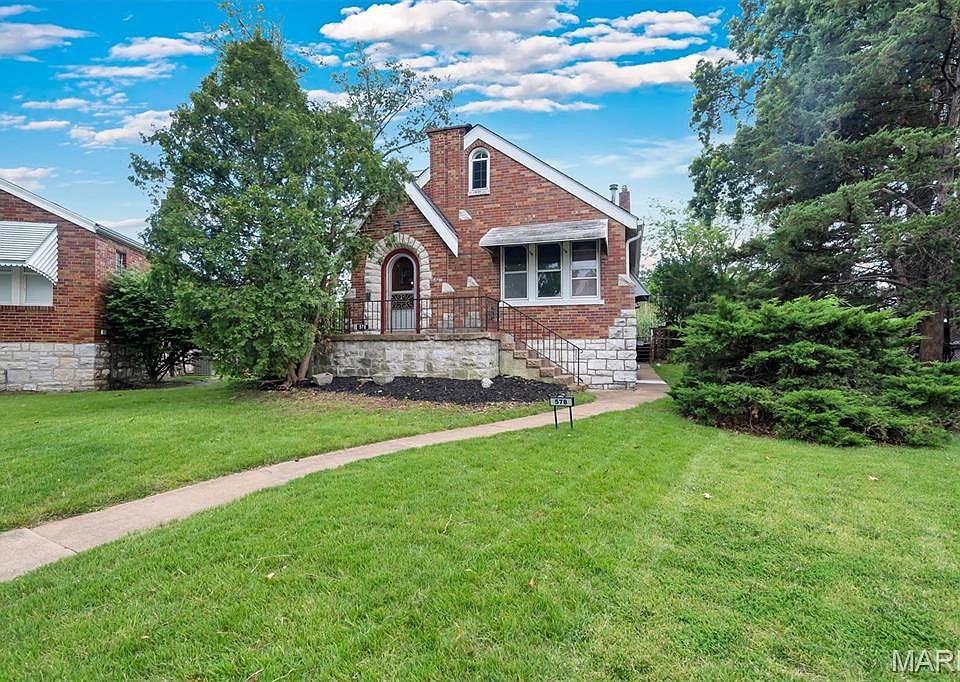 1st image of 578 Bellsworth Dr