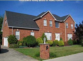 3517 Carpenter Ave, Hurricane, WV 25526