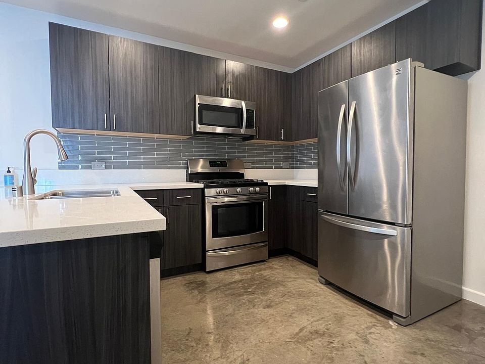 1st image of 4814 Oakwood Ave #1