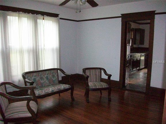 3rd image of 25 N Magnolia Ave