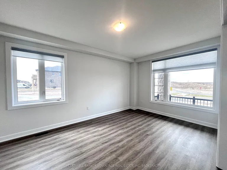 714 Daimler Pkwy — Photo 3