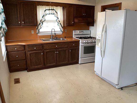 5th image of 2227 Shadywood Rd
