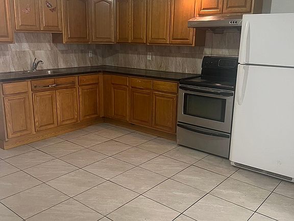 3rd image of 1524 Mifflin St #1