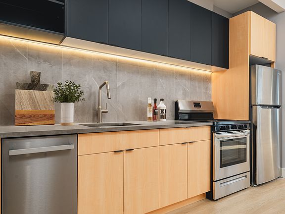 5th image of 26-25 4th St #1005