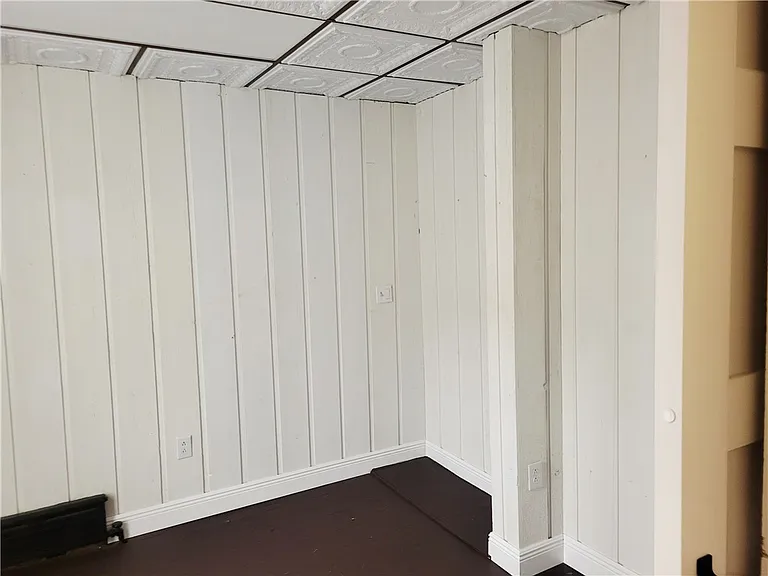 438 S Maple Ave — Photo 8