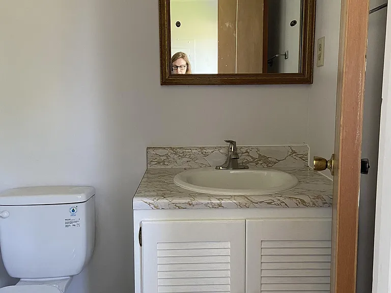 527 N Walnut St — Photo 10