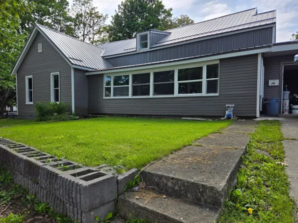 76 Orchard St, Erie, PA 16508