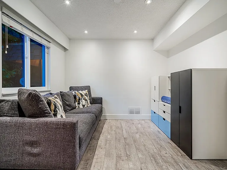 6446 Marine Dr — Photo 13
