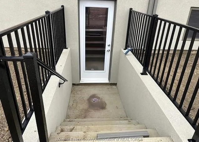 153 Lane St — Photo 18