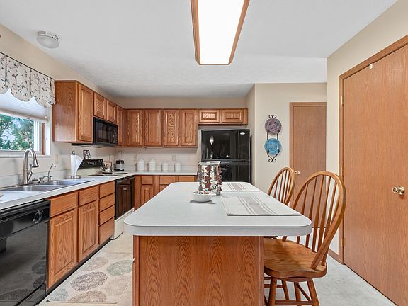 4th image of 104 Claytonbend Dr